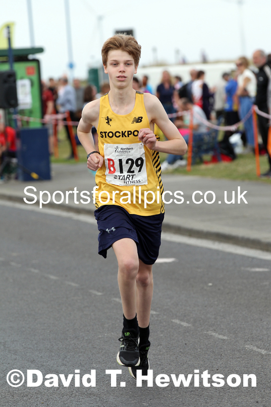 Mens under-17s 2021 Northern 6 and 4 Stage and Young Athletes Road Relays, Redcar. Photo: David T. Hewitson/Sports for All Pics